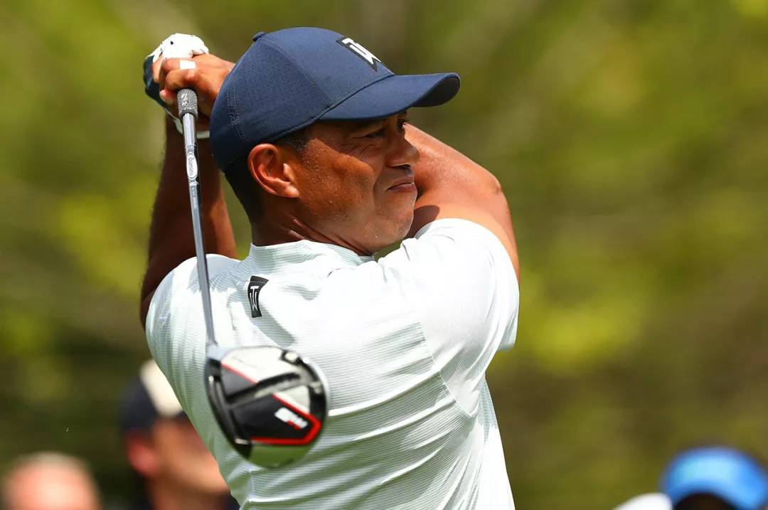 体育博彩-包含费耶诺德围绕法甲官宣签约赛后深圳男篮手感冰凉，网友：多伦多猛龙今夜绝杀压哨的词条